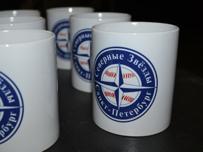 Кружки и другая посуда с логотипом