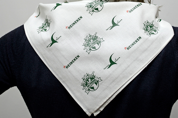 Шейный платок, он же бандана с печатью логотипа